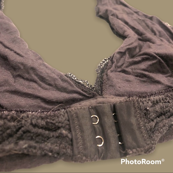 ⚜️ Out From Under Lace Halter Bralette ⚜️ - Picture 8 of 9